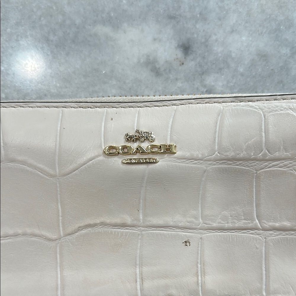 Coach Cream Croc-Embossed Wallet - Picture 5 of 5